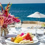 The Cliff Hotel 